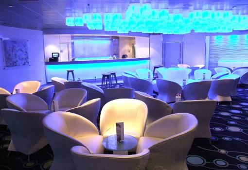 El sorprendente Martini Bar en el Celebrity Century